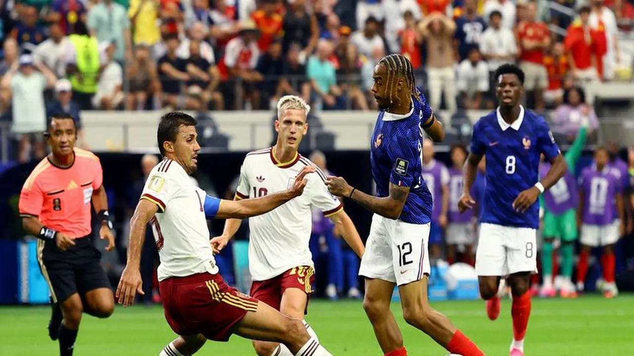 بيدرو بورو يُحرز هدفًا في مباراة فرنسا وإسبانيا بكأس العالم